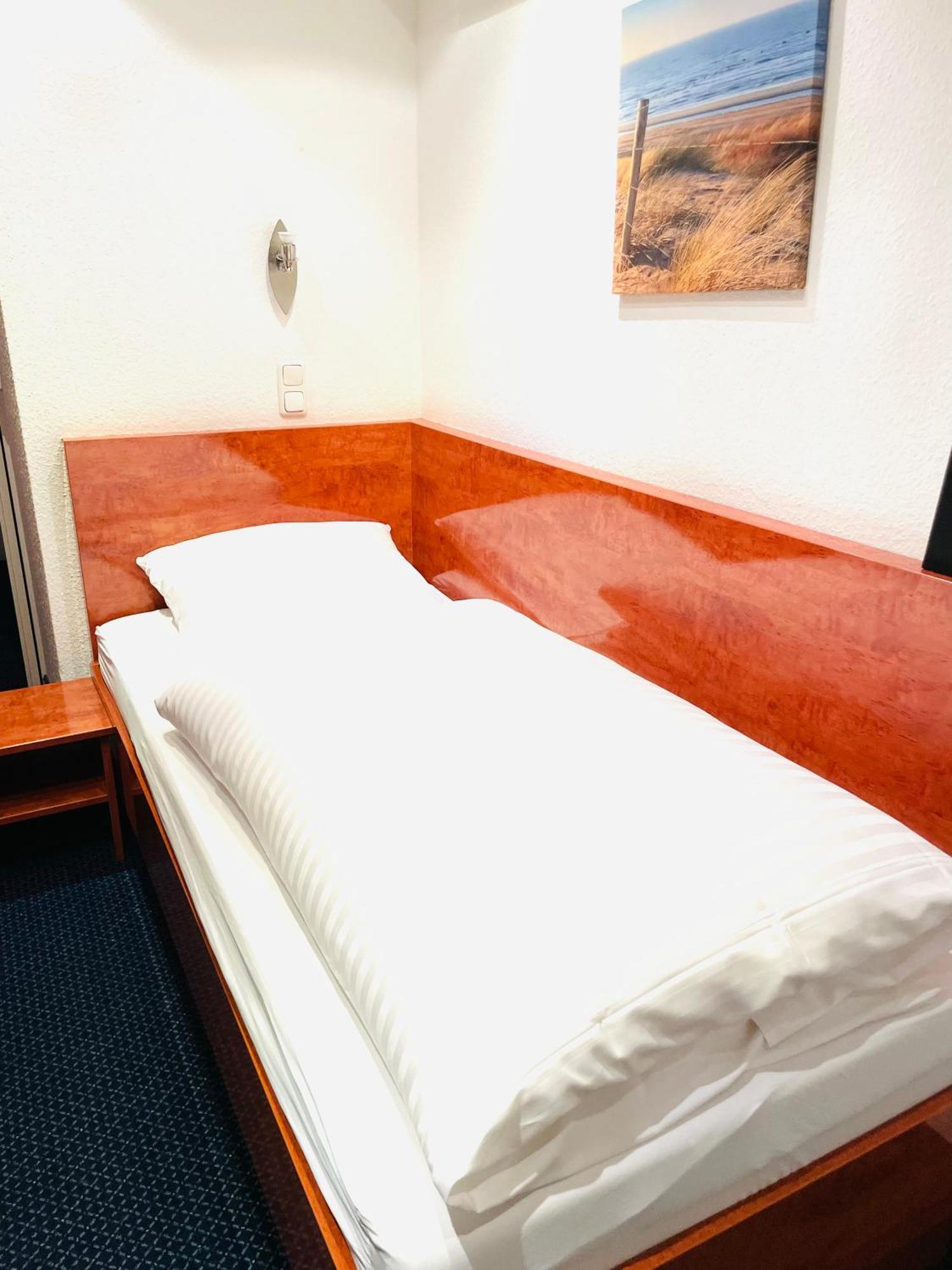 Hotel Merkenich ケルン エクステリア 写真